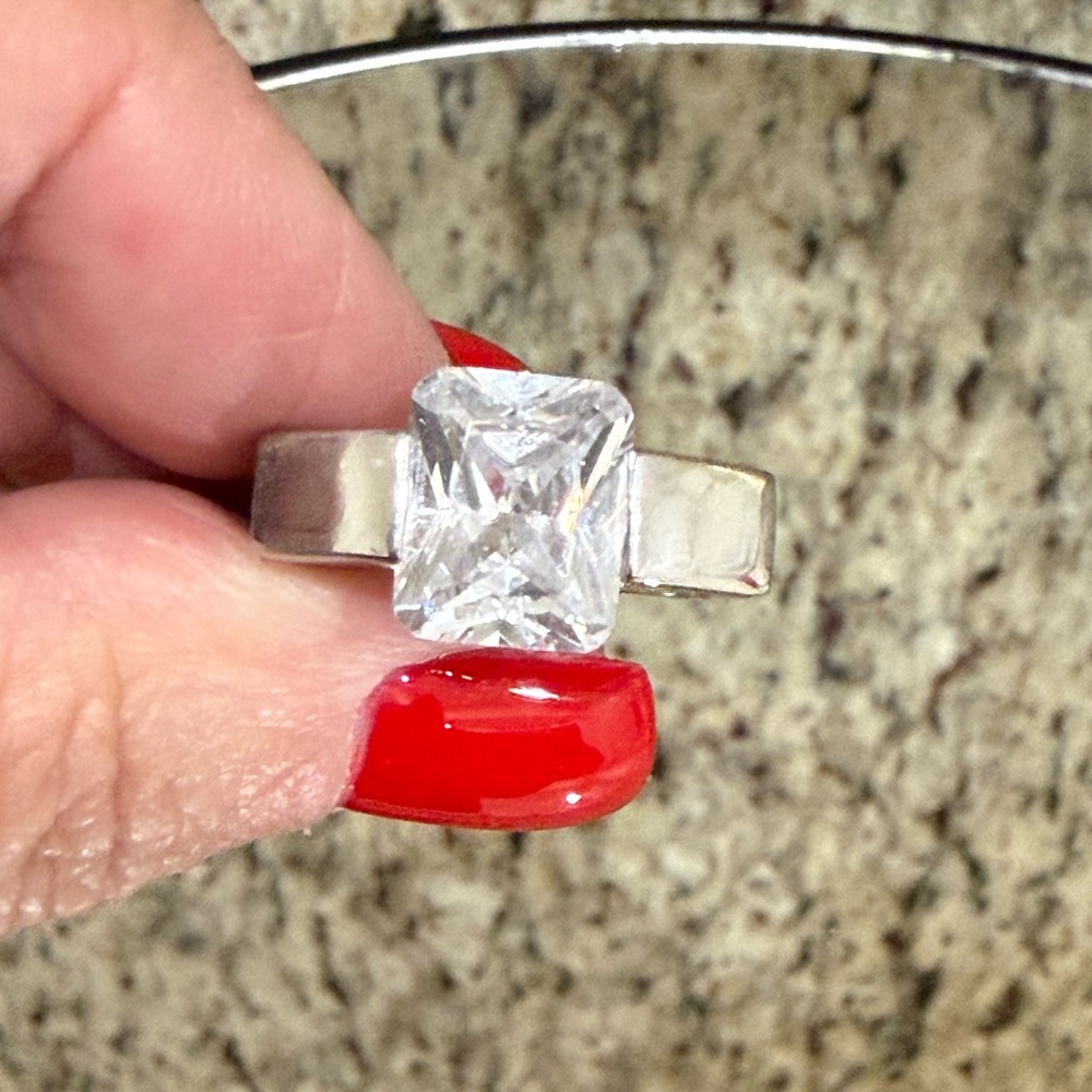 Elegant 925 Silver Women's Ring